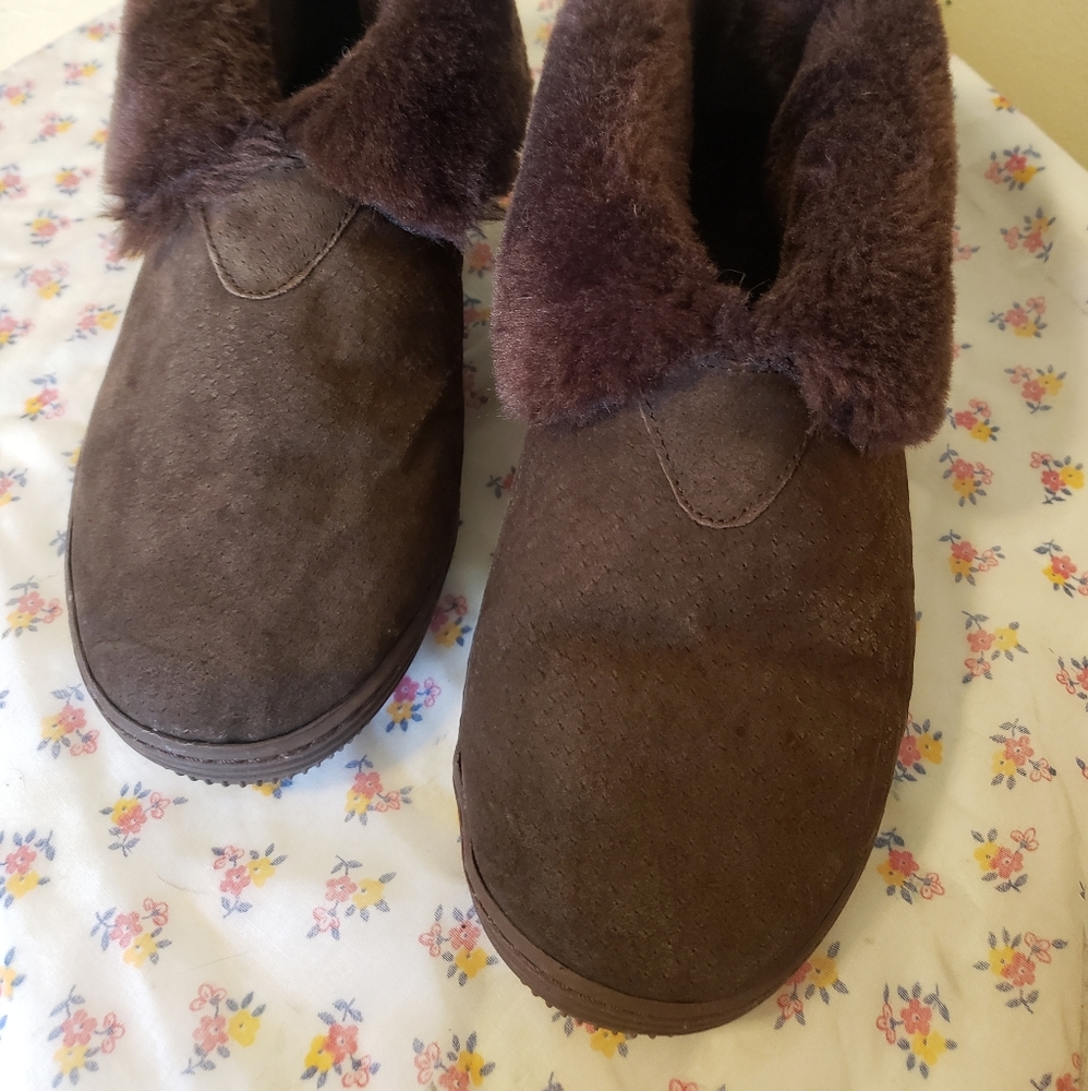 Lamo slippers